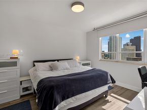 801 Brickell Key Blvd 2502, Miami FL 33131