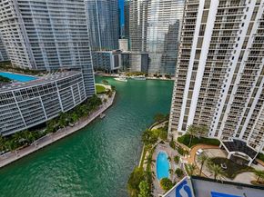801 Brickell Key Blvd 2502, Miami FL 33131