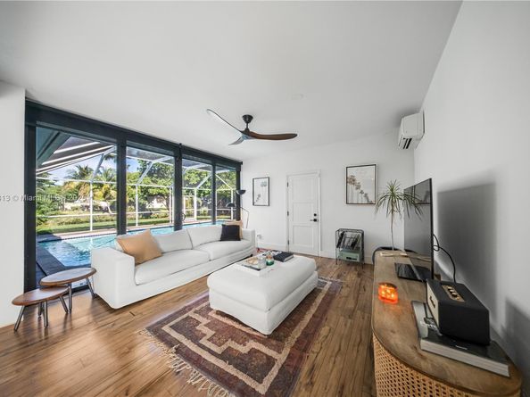 16900 SW 87th Ave, Palmetto Bay FL 33157