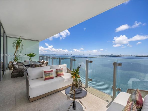700 Northeast 2202, Miami FL 33137