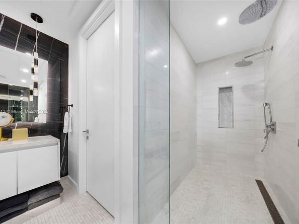 700 Northeast 2202, Miami FL 33137