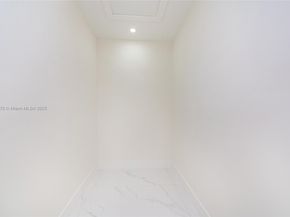 975 SW 89th Ave, Miami FL 33174