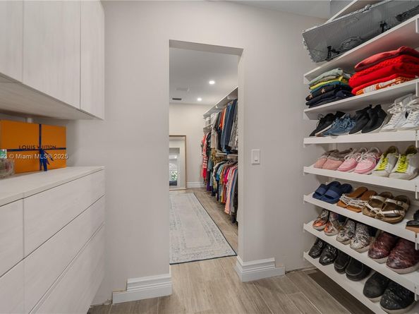 4011 NE 26th Ave, Lighthouse Point FL 33064