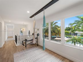 4011 NE 26th Ave, Lighthouse Point FL 33064