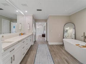 4011 NE 26th Ave, Lighthouse Point FL 33064