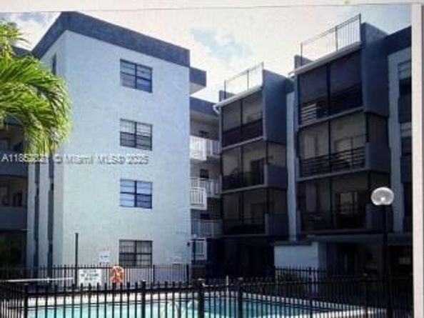 13500 NE 3rd Ct 309, North Miami FL 33161