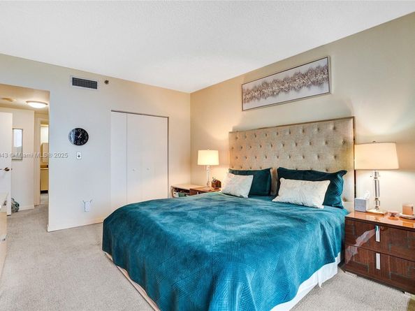 20281 E Country Club Dr 1712, Aventura FL 33180