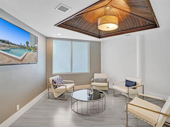 20281 E Country Club Dr 1712, Aventura FL 33180