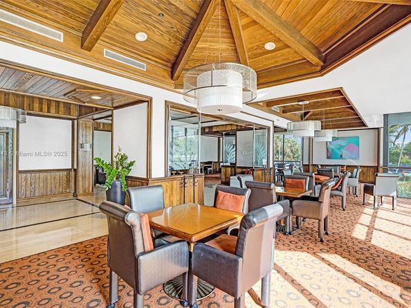 20281 E Country Club Dr 1712, Aventura FL 33180