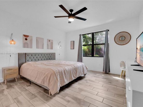 3374 NW 5th St, Pompano Beach FL 33069
