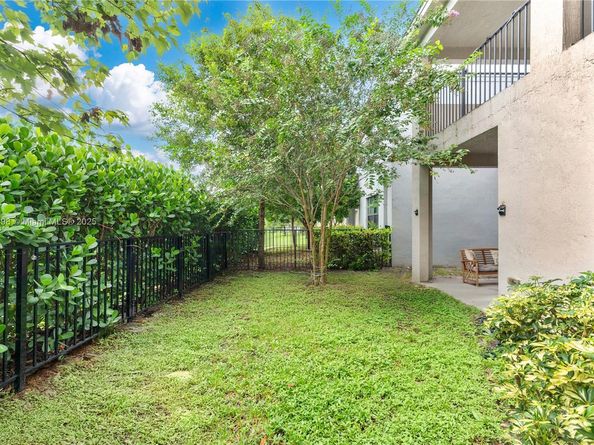 3374 NW 5th St, Pompano Beach FL 33069
