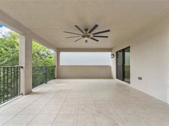 3374 NW 5th St, Pompano Beach FL 33069