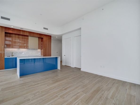 2655 S Bayshore Dr 1709, Miami FL 33133