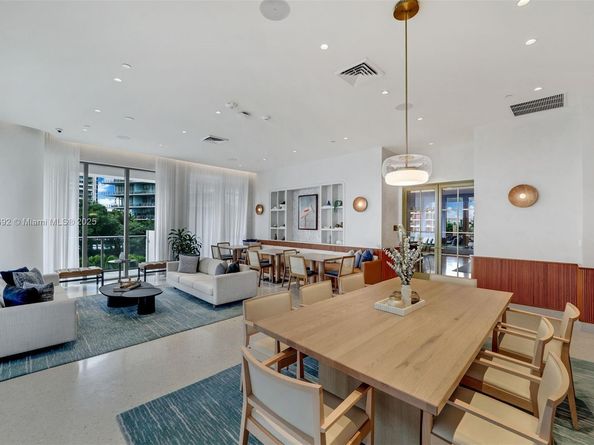2655 S Bayshore Dr 1709, Miami FL 33133