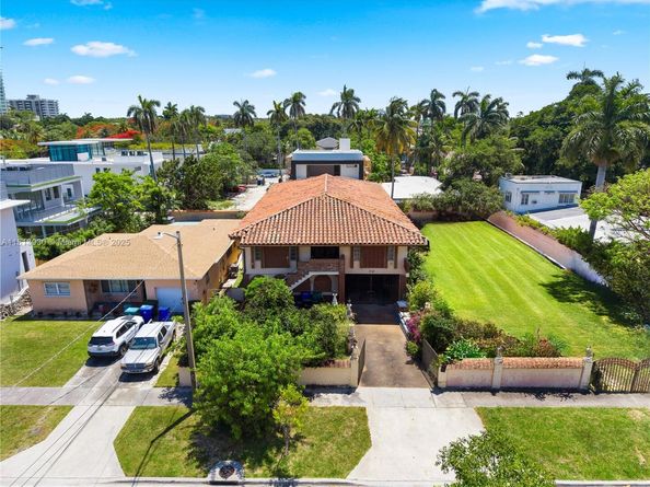 30 SW 21st Rd, Miami FL 33129
