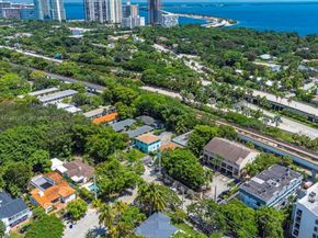 100 SW 30th Rd, Miami FL 33129