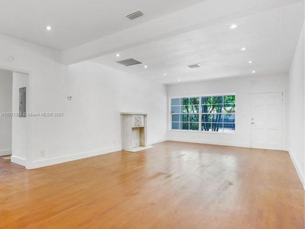 100 SW 30th Rd, Miami FL 33129