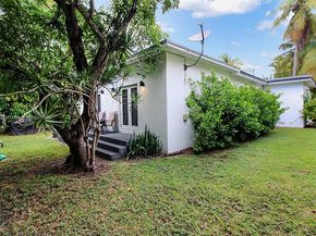 100 SW 30th Rd, Miami FL 33129