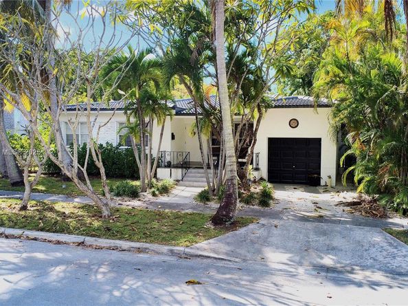 100 SW 30th Rd, Miami FL 33129