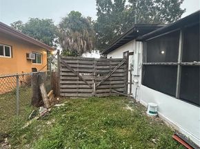 1080 NW 121st St, North Miami FL 33168
