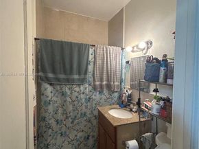 1080 NW 121st St, North Miami FL 33168