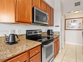 9021 SW 94th St 707, Miami FL 33176