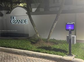 9021 SW 94th St 707, Miami FL 33176