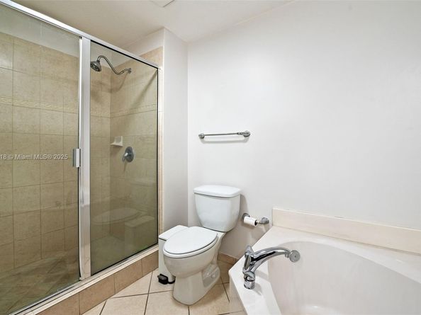 9021 SW 94th St 707, Miami FL 33176