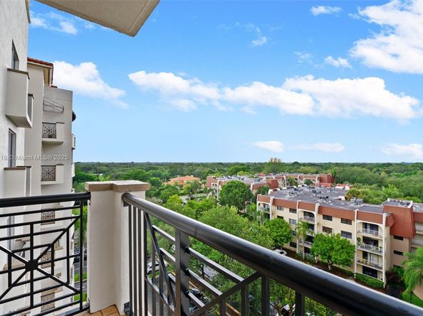 9021 SW 94th St 707, Miami FL 33176