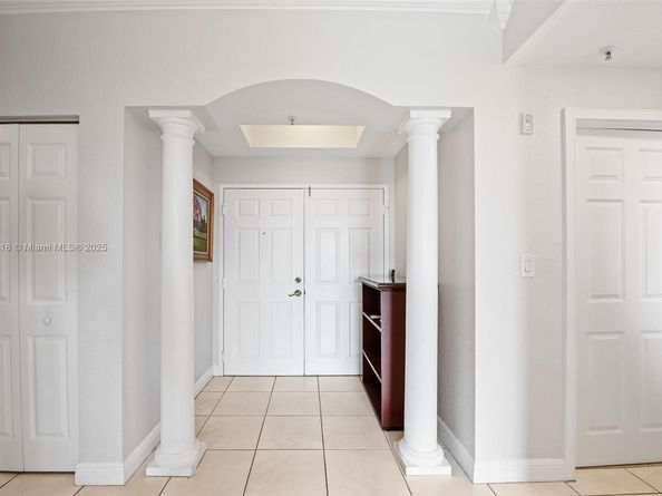 9021 SW 94th St 707, Miami FL 33176