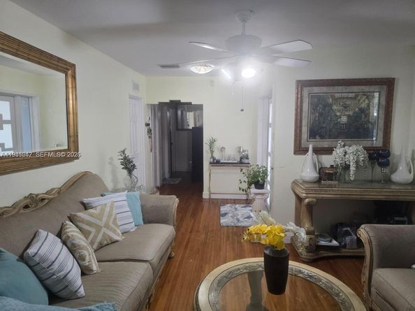 2733 Washington St, Hollywood FL 33020