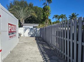 2733 Washington St, Hollywood FL 33020