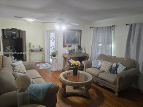 2733 Washington St, Hollywood FL 33020