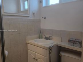 2733 Washington St, Hollywood FL 33020