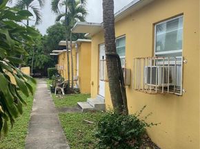 640 NW 10th Ter, Fort Lauderdale FL 33311