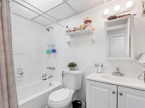 9441 SW 4th St 204, Miami FL 33174