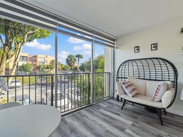 9441 SW 4th St 204, Miami FL 33174