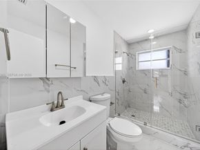 1285 W 42nd Pl, Hialeah FL 33012