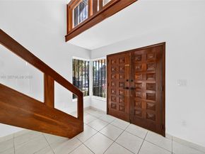 1285 W 42nd Pl, Hialeah FL 33012