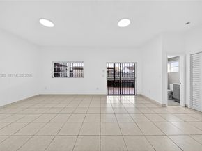 1285 W 42nd Pl, Hialeah FL 33012