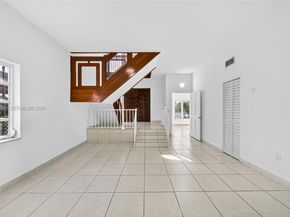1285 W 42nd Pl, Hialeah FL 33012
