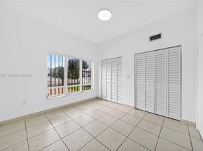 1285 W 42nd Pl, Hialeah FL 33012