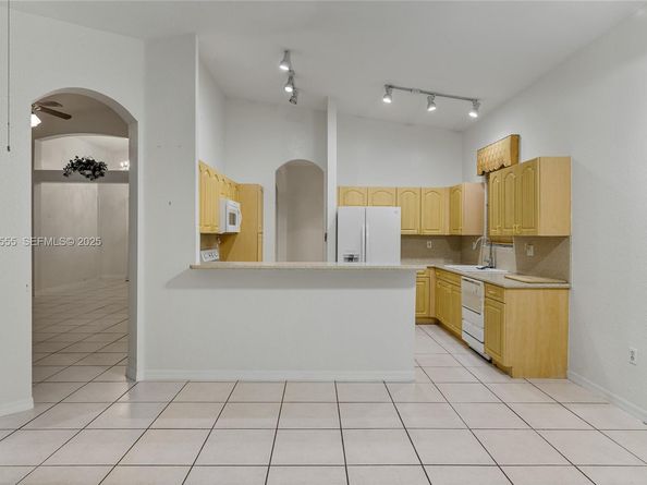 13148 SW 23rd St, Miramar FL 33027