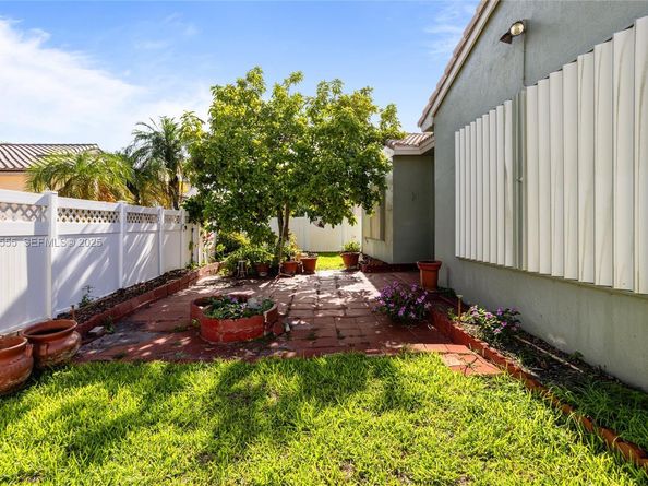 13148 SW 23rd St, Miramar FL 33027