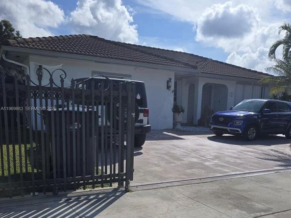 15641 SW 147th Ave, Miami FL 33187