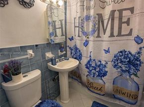 9971 SW 41st Ter, Miami FL 33165