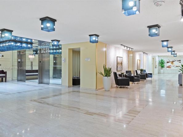 4101 Pine Tree Dr 707, Miami Beach FL 33140