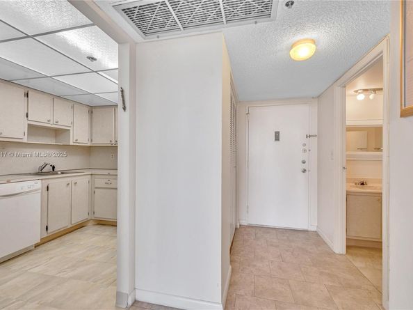 4101 Pine Tree Dr 707, Miami Beach FL 33140