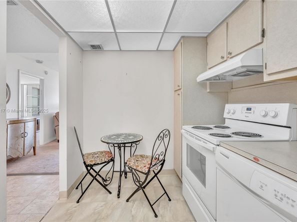 4101 Pine Tree Dr 707, Miami Beach FL 33140