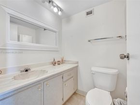 4101 Pine Tree Dr 707, Miami Beach FL 33140